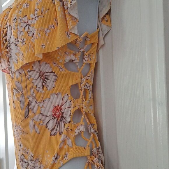 TiniBikini yellow floral print cut out side swimsuit bathing suit Sz M NWT - Picture 4 of 9